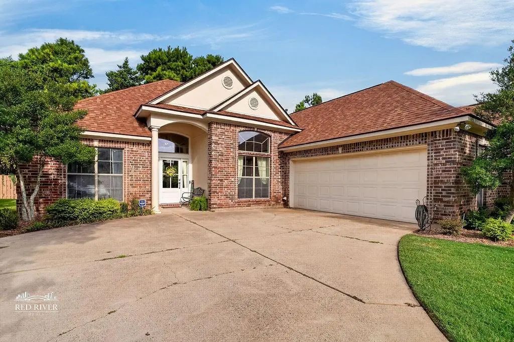9006 Houmas Court, Shreveport