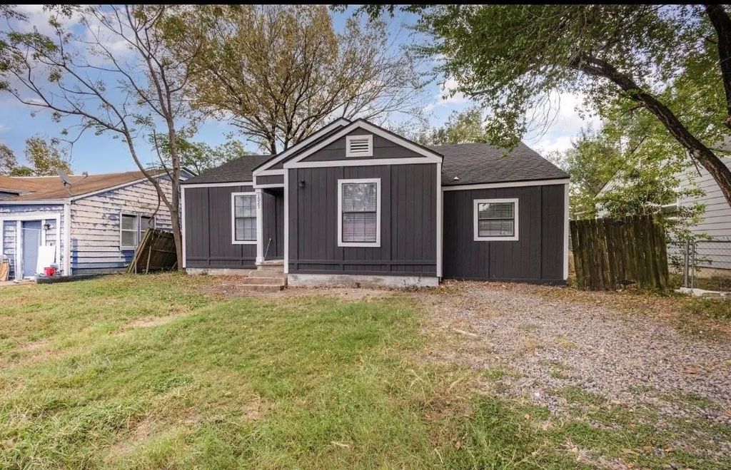 1527 Columbia Avenue, Corsicana