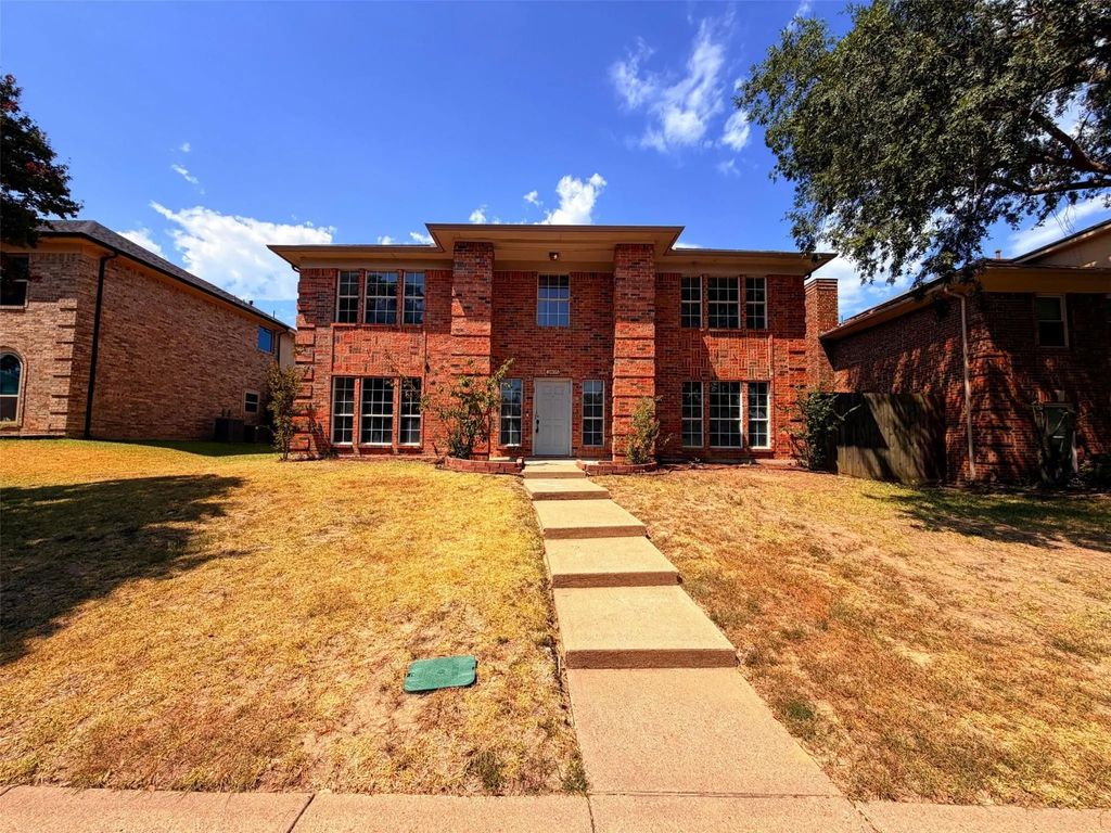 2405 Waterloo Lane, Mesquite