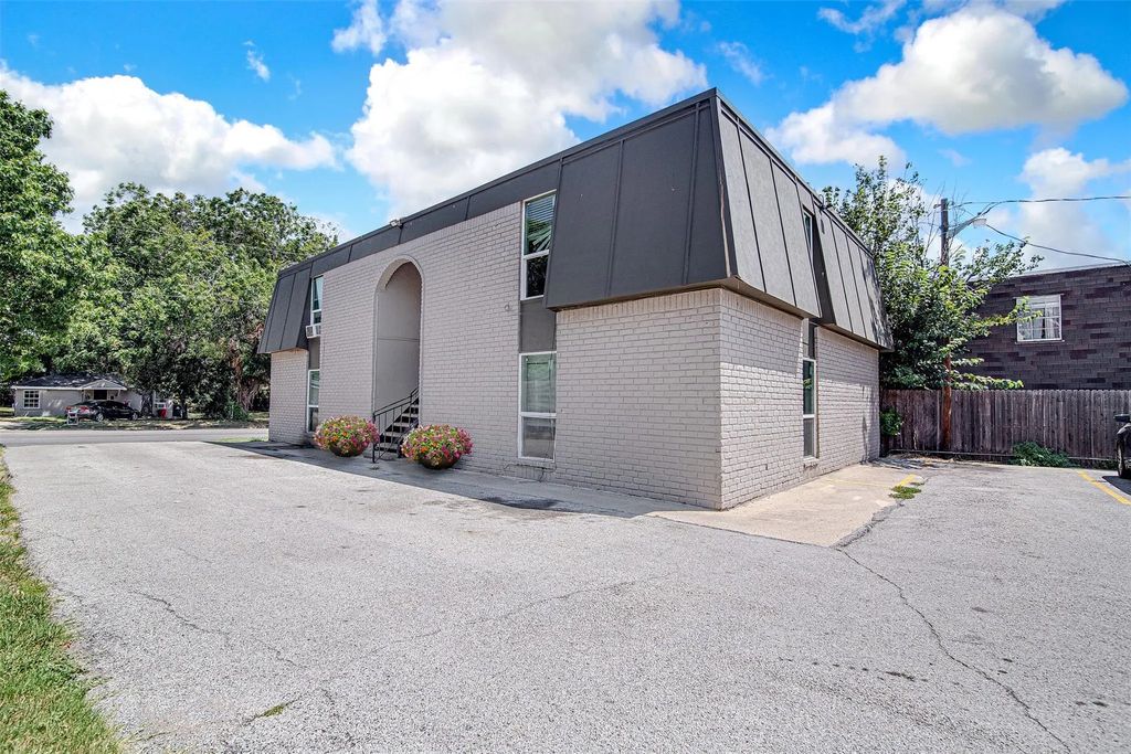 304 E Mitchell Street, Arlington