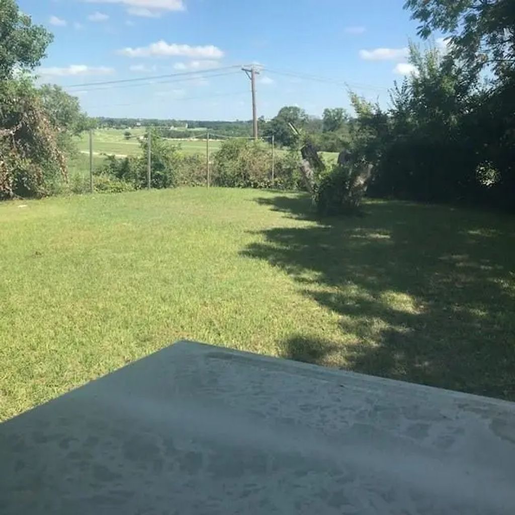 333 Nursery Lane, Fort Worth