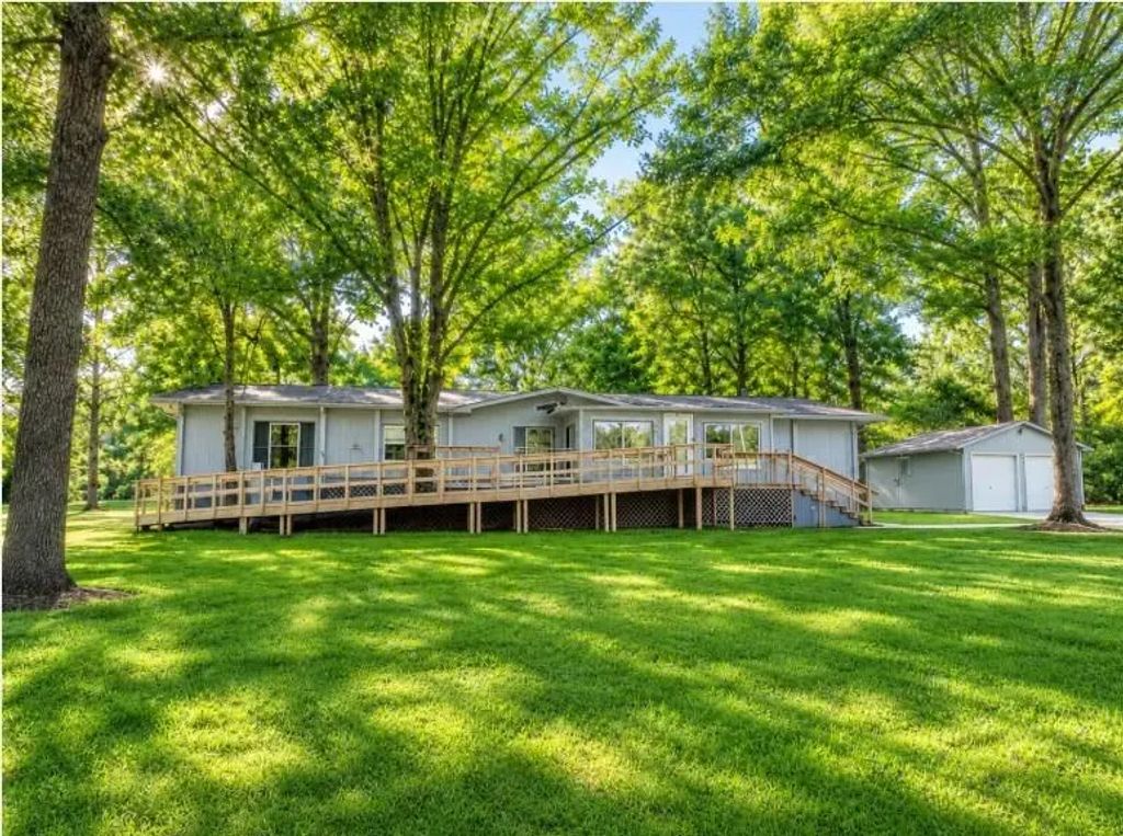 1141 Todd Road, Gilmer