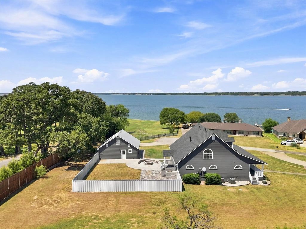 718 County Road 3121, Corsicana