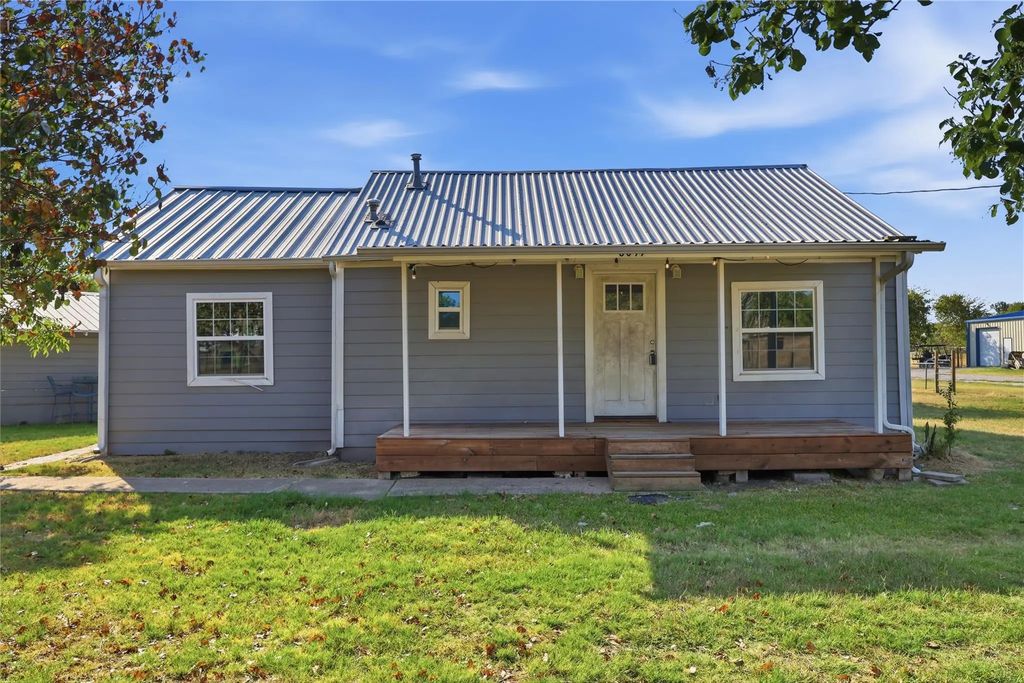8099 Truet Street, Scurry