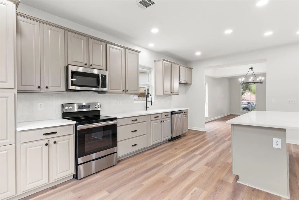 5423 Bryce Canyon Court, Fort Worth