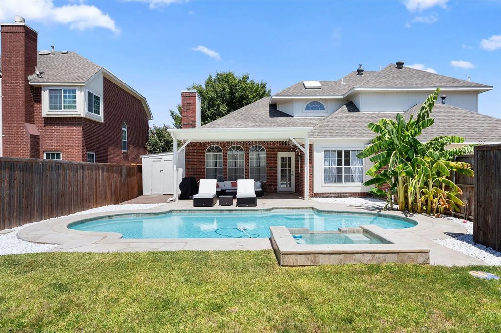 1650 Glenmore Drive, Lewisville