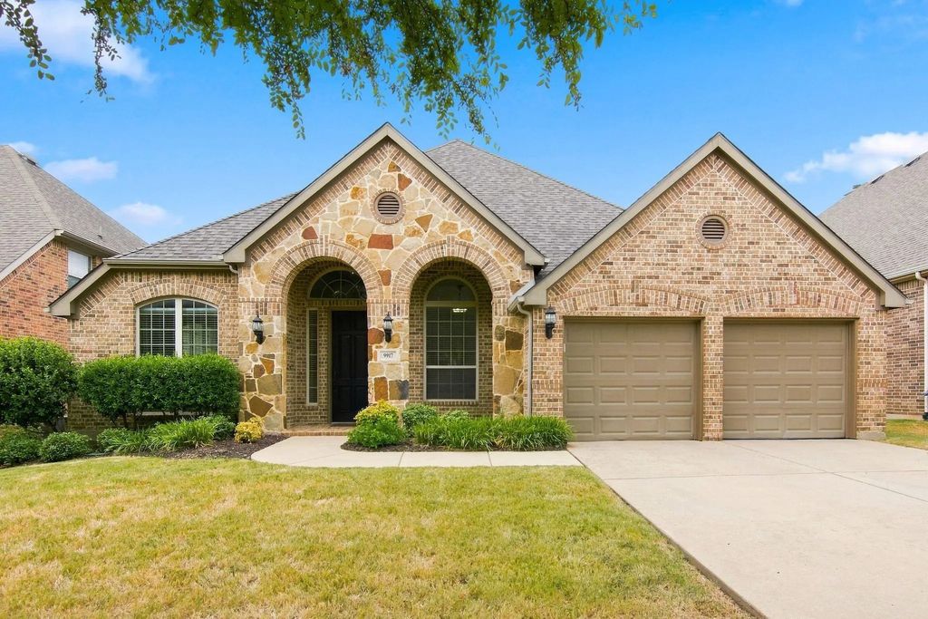 9917 Eddleman Court, Fort Worth