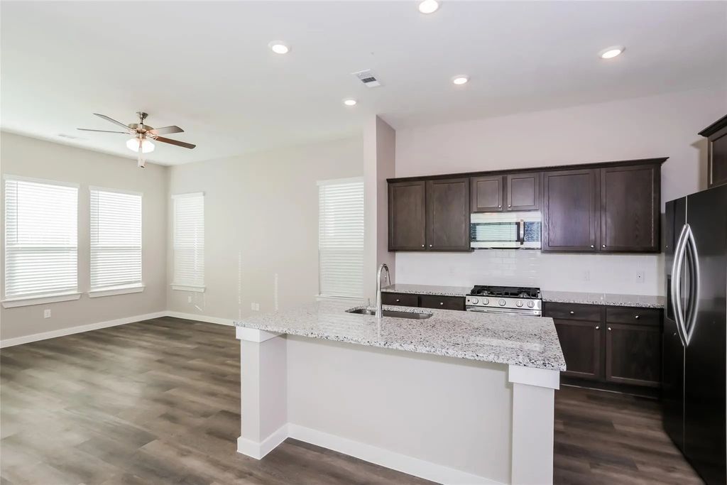 854 Summer Plum Way, Arlington