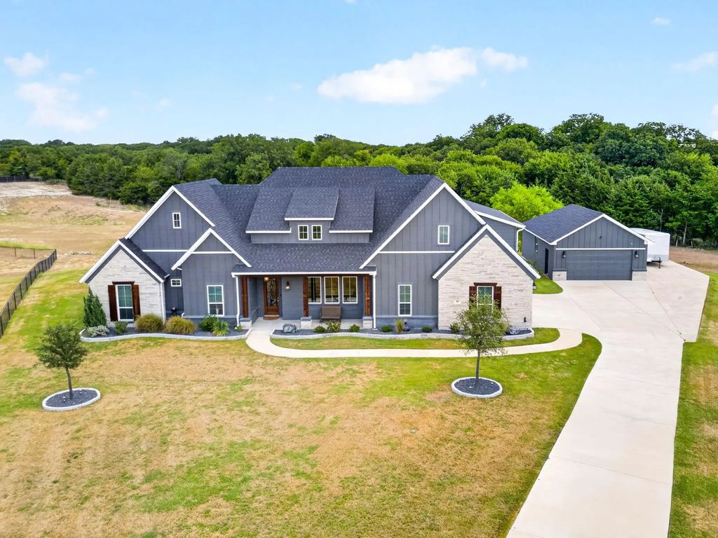 10 Tamminga Trail, Waxahachie
