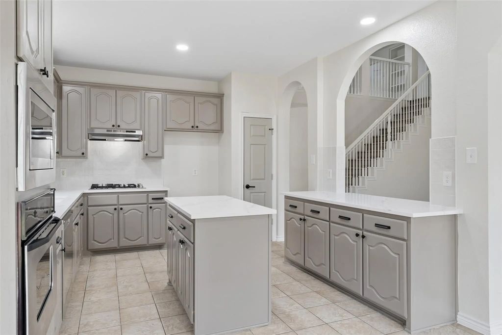 11501 Pheasant Creek Drive, Fort Worth