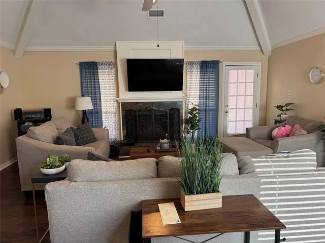 428 River Oaks Lane, Richardson