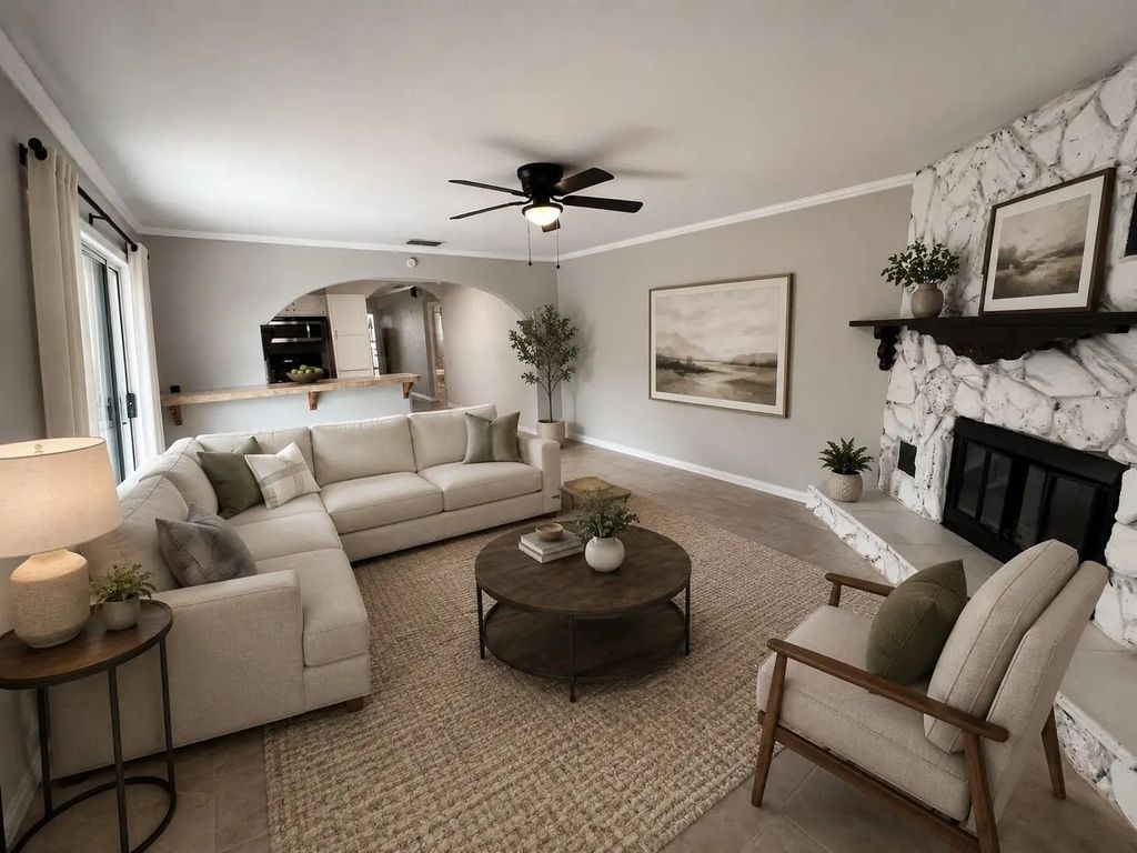 817 W Barron Avenue, Everman
