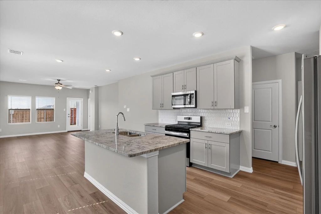1616 Arches Road, Anna