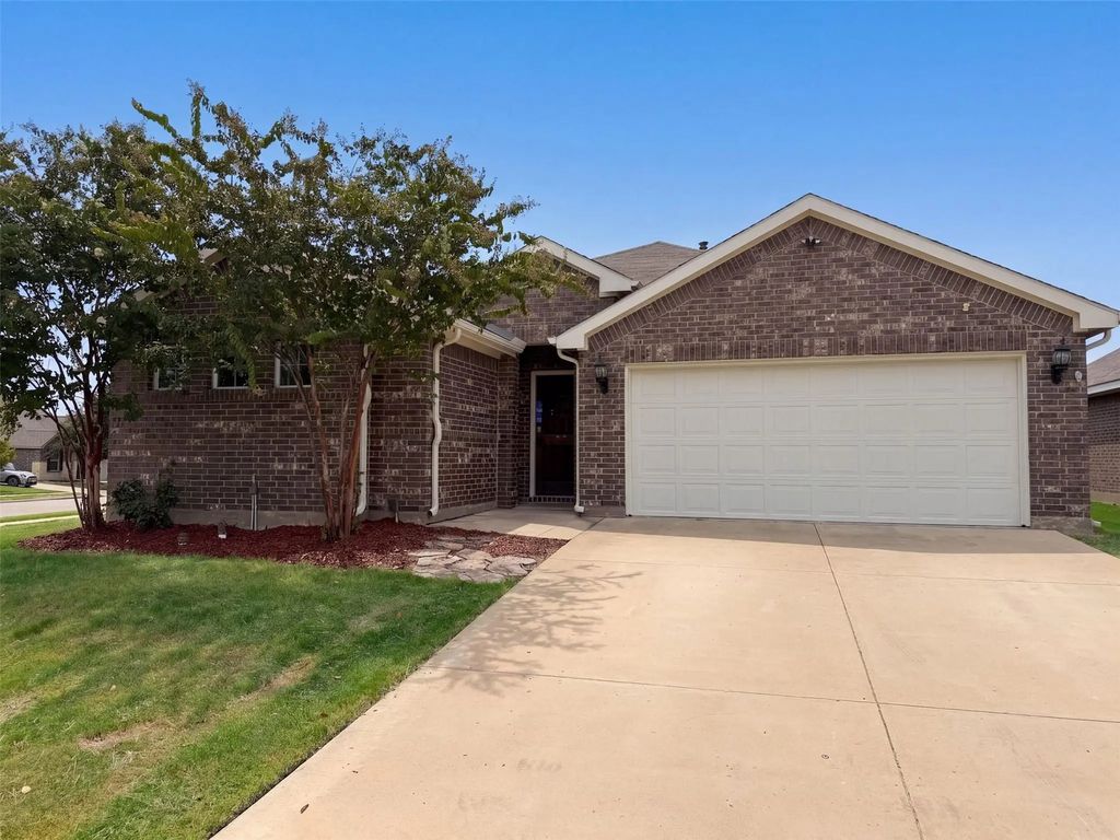 8956 Devonshire Drive, Fort Worth