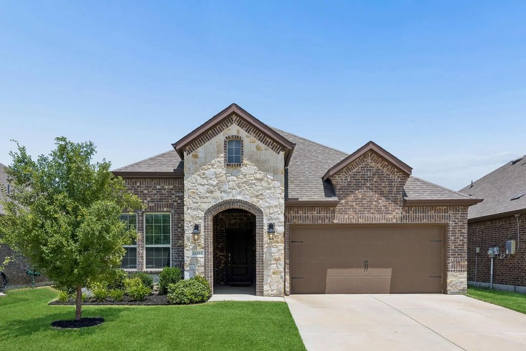 11233 Gold Pan Trail, Aubrey