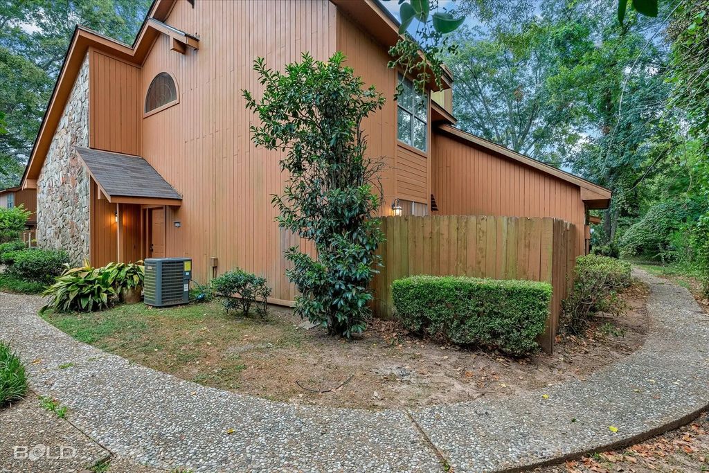 3328 Eastwood Drive, Shreveport
