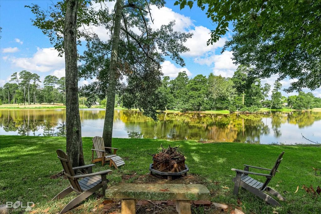 1034 N Pointe Circle, Shreveport