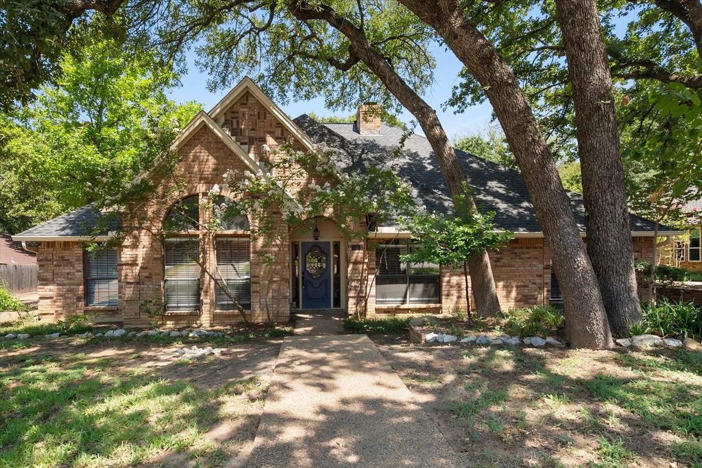 3803 Marine Court, Arlington