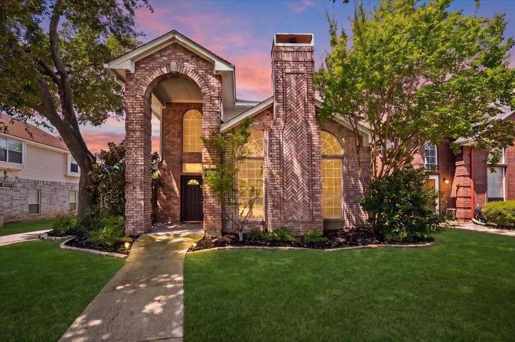 2203 Meadowstone Drive, Carrollton