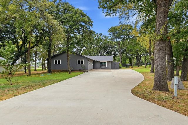 237 Cayuga Trail, Lake Kiowa