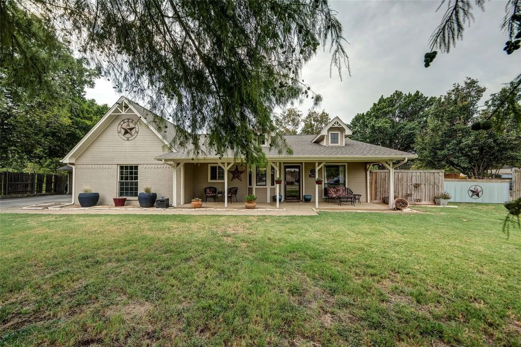 3805 Berry Hill Court, Double Oak