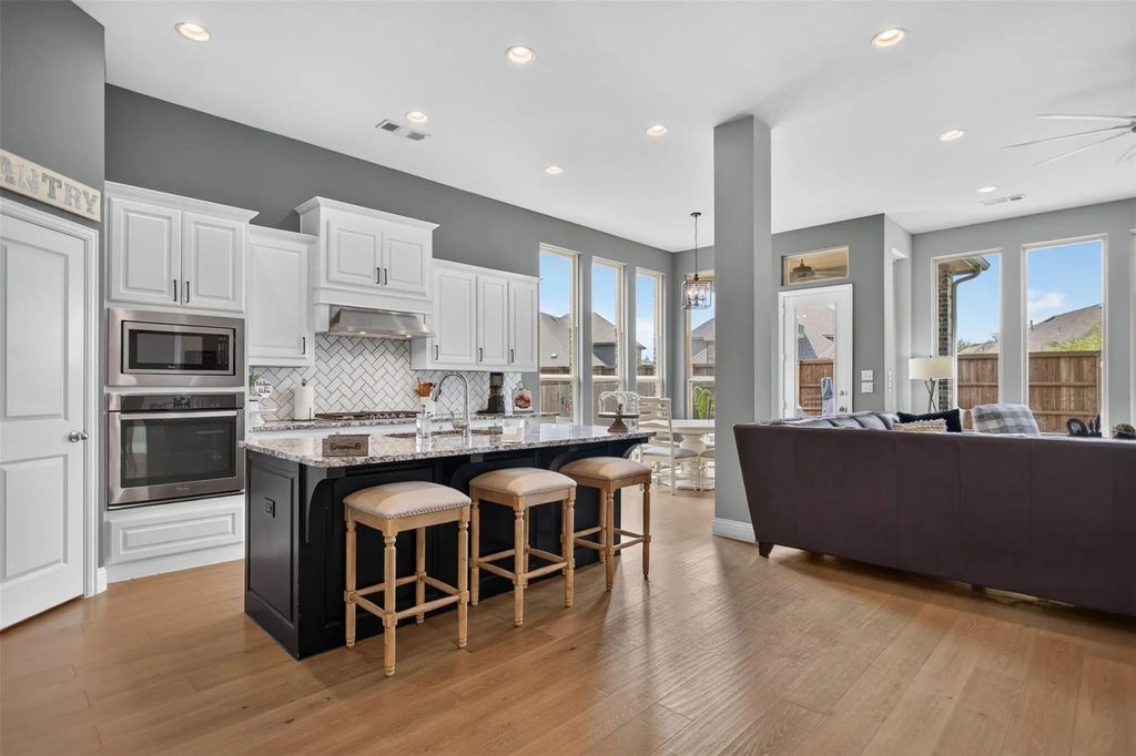 1123 Highgate Road, Forney