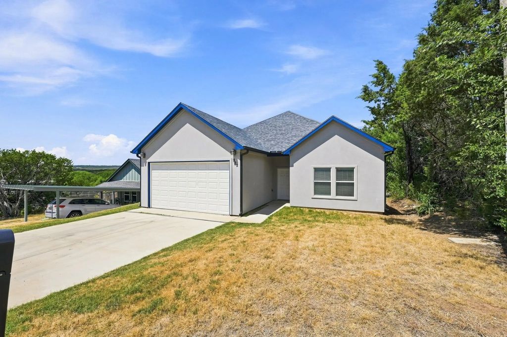 922 Pecos River Drive, Granbury