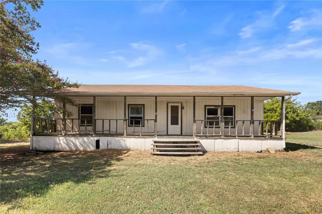 1901 E Texas Street, Denison