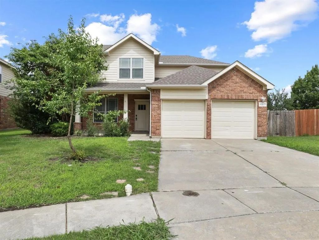 12233 Macaroon Lane, Fort Worth