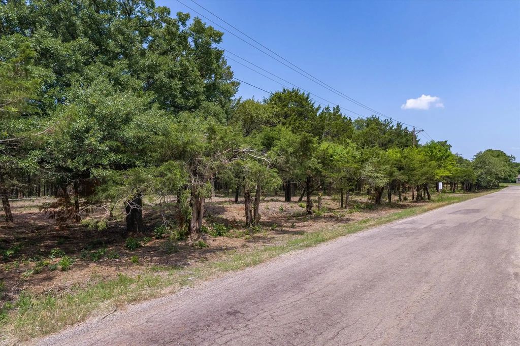 4407 County Road 3706, Wills Point