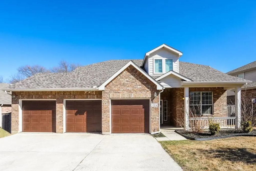 1124 Golden Eagle Court, Aubrey