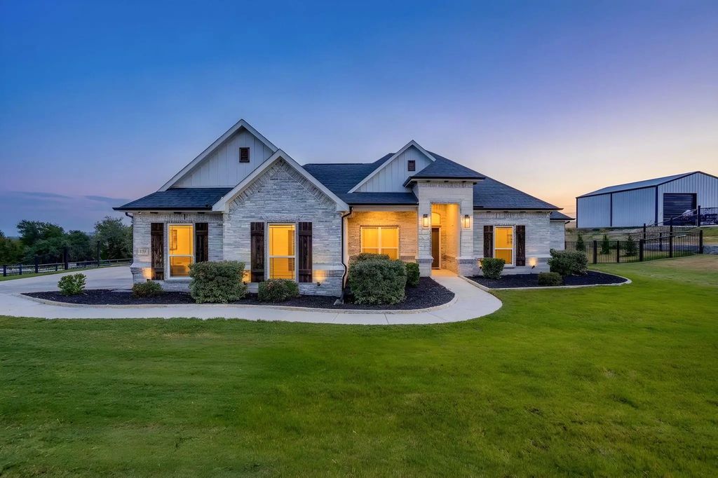 139 Oak Meadow Lane, Weatherford
