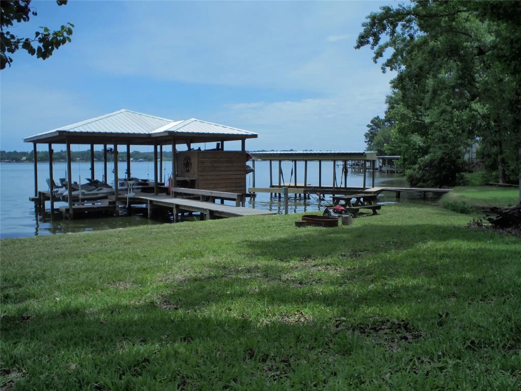 462 Lakefront Drive, Onalaska