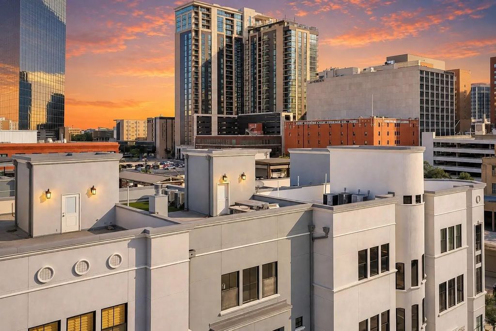 408 E 6th Street, Fort Worth