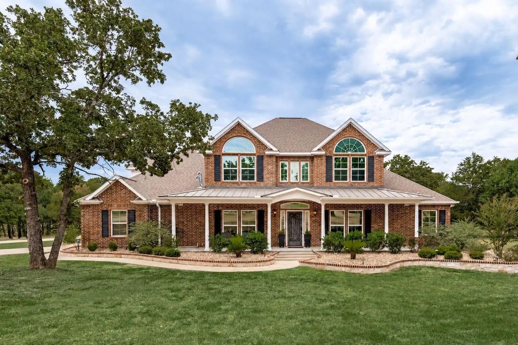 2144 Cross Creek Drive, Scurry