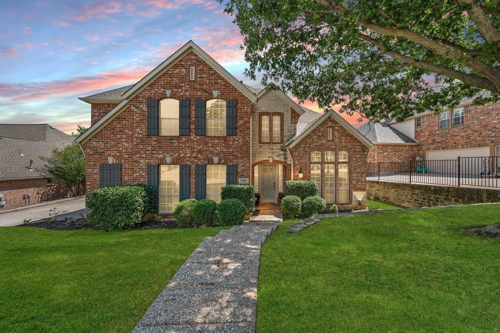 709 Lakeway Drive, Keller