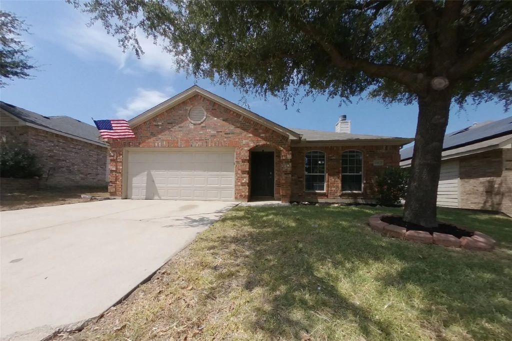 14013 Cedar Post Drive, Fort Worth