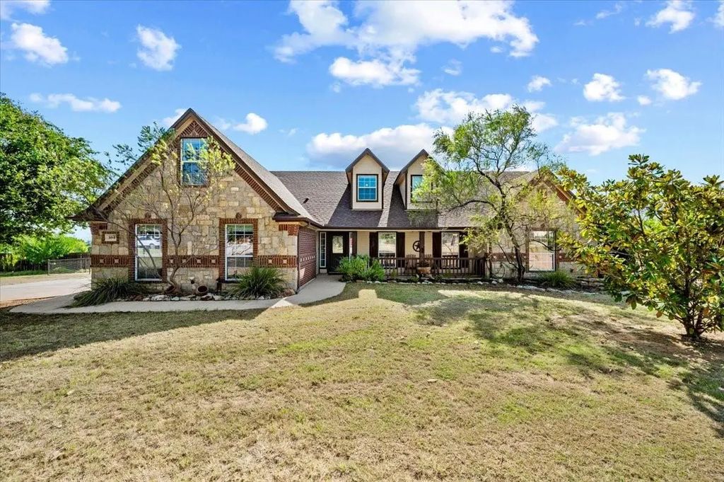 104 Caballos Lane, Springtown