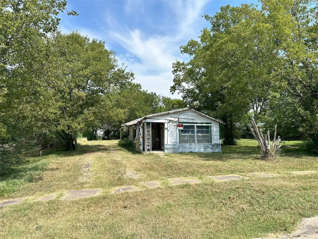 804 E 12th Avenue, Corsicana
