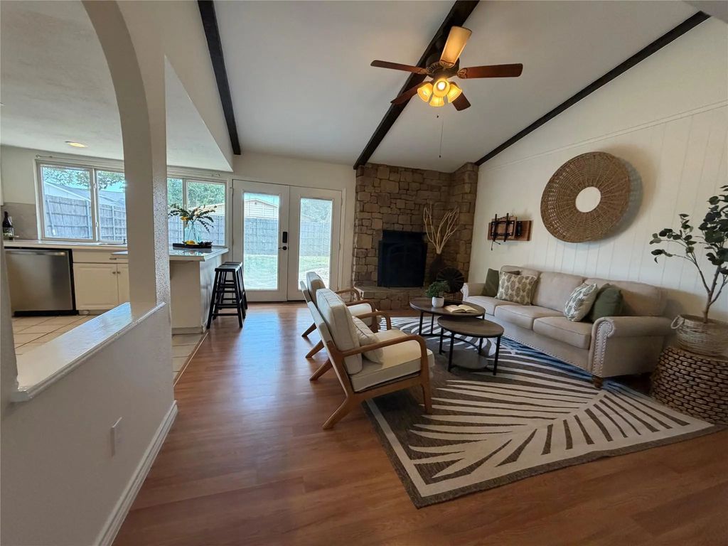 1332 Cherry Hill Lane, Lewisville