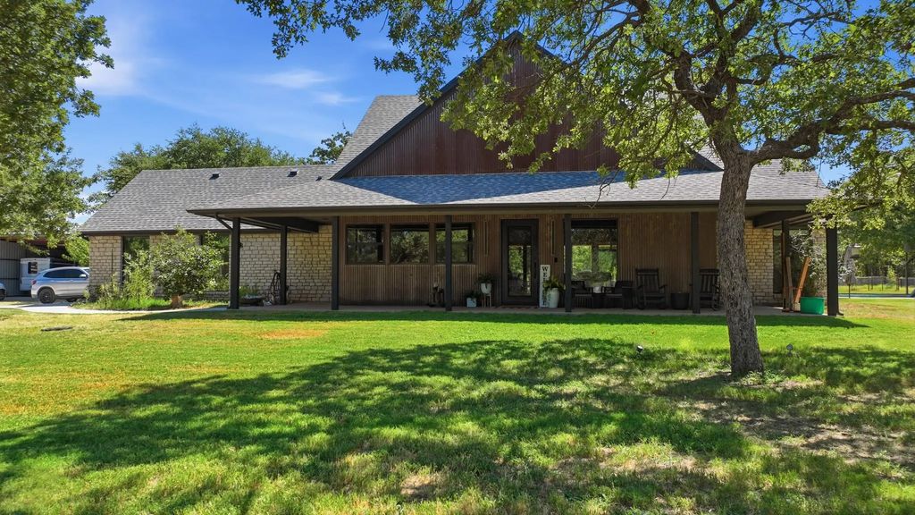 3424 Calico Court, Granbury