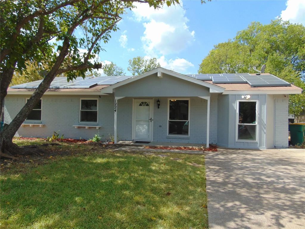 1224 Mars Drive, Cedar Hill