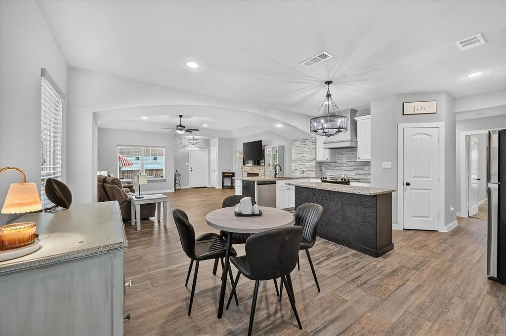 705 Phillips Court, Mansfield