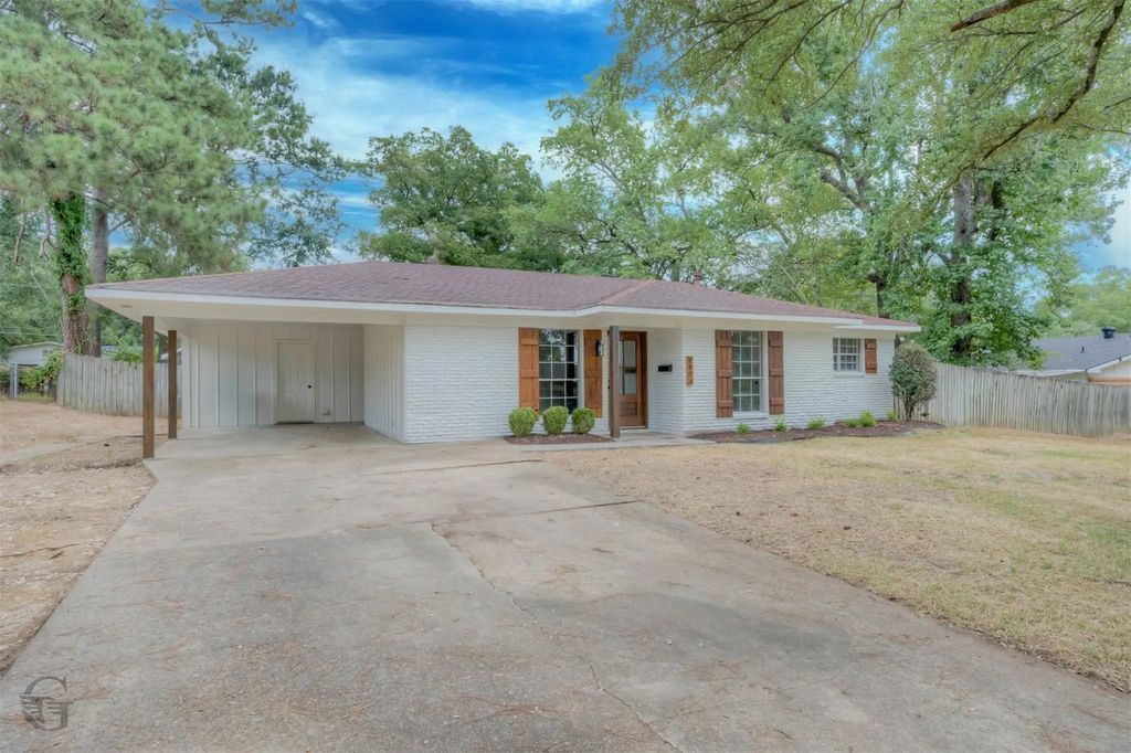 2804 Lynda Lane, Shreveport