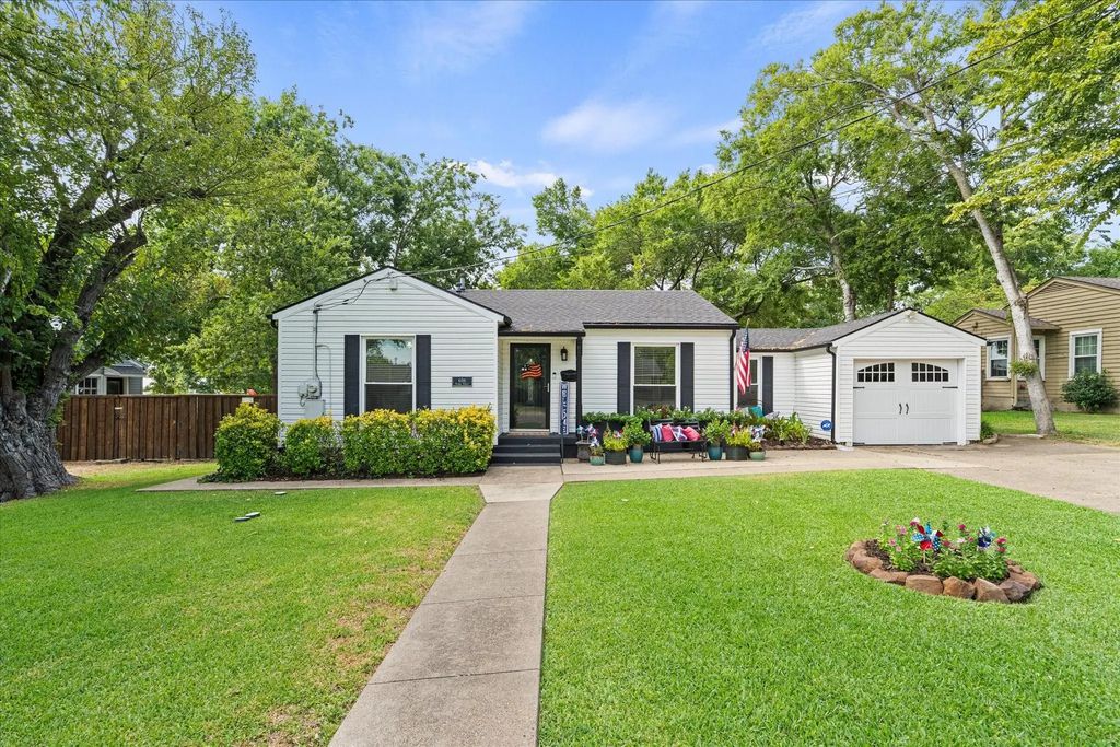 606 Storrs Street, Rockwall