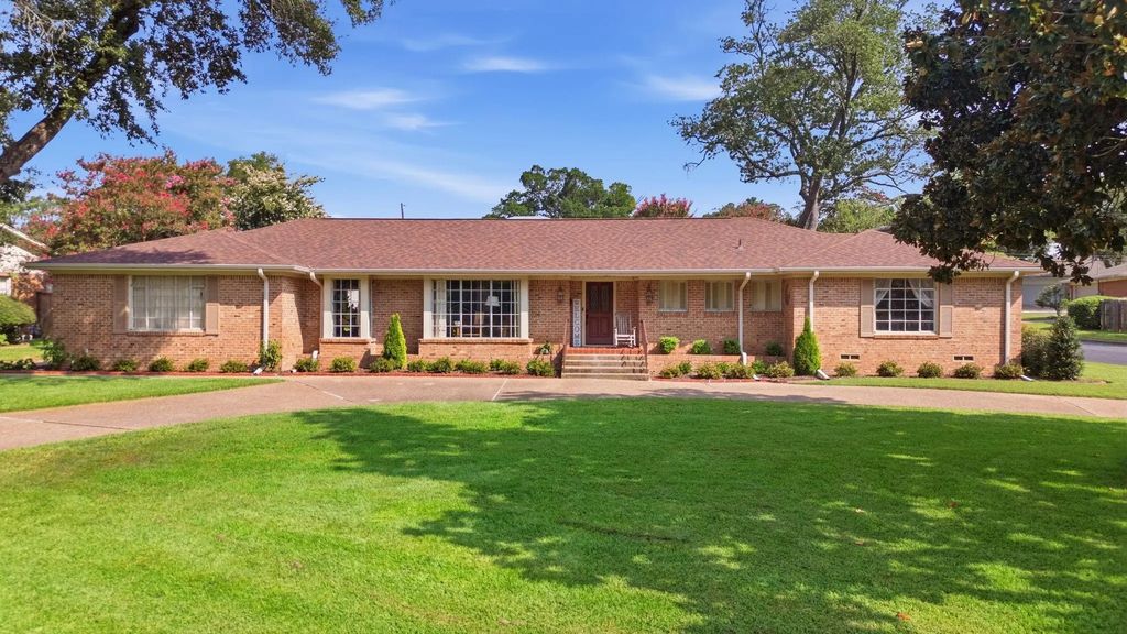 1936 Montrose Drive, Tyler