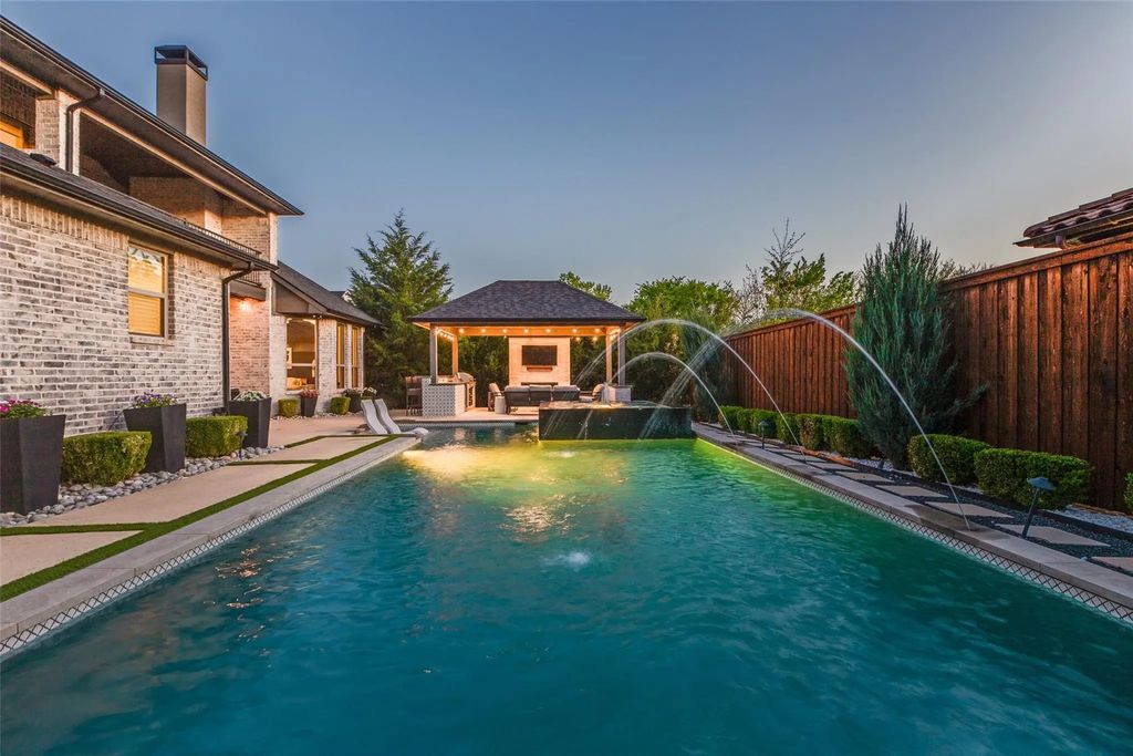 10215 Blackenhurst Lane, Frisco