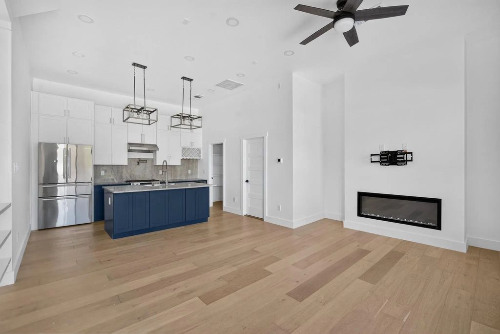 2349 N Carroll Avenue, Dallas