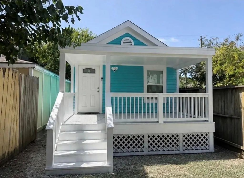 2505 Avenue L, Galveston