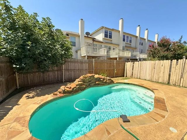 12614 Oceanside Drive, Fort Worth